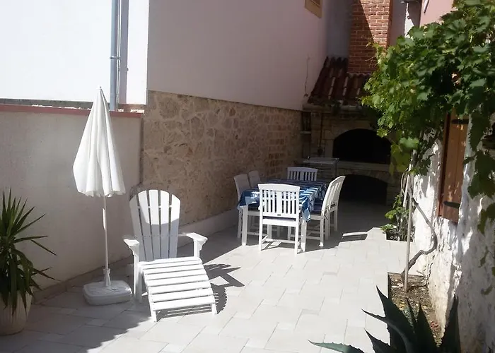 Elda Петрчане