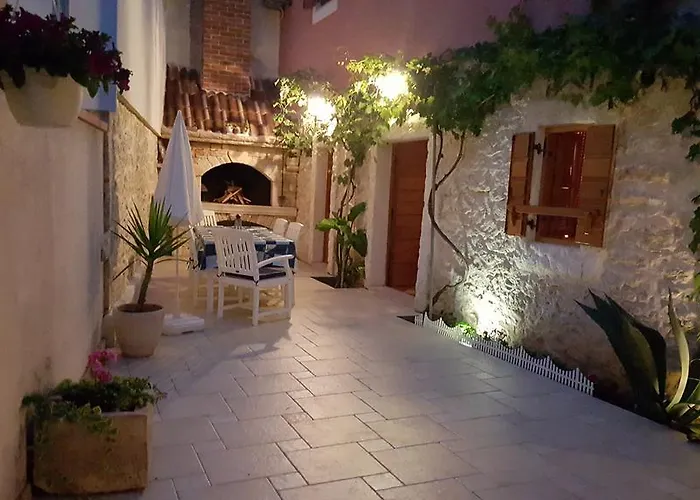 Elda Петрчане