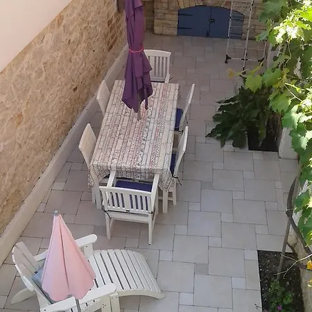 Elda * Petrčane