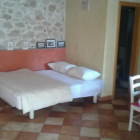 Elda Apartment *